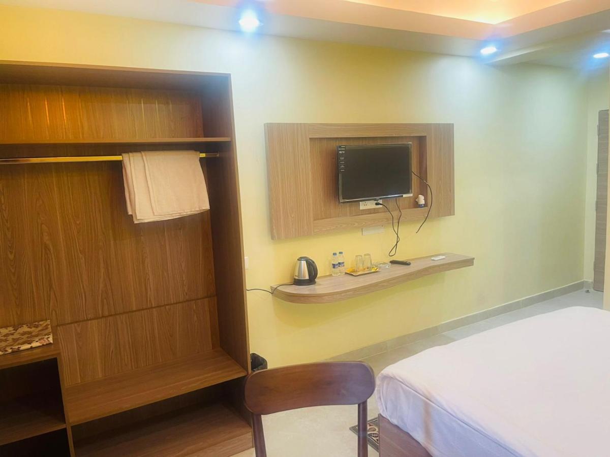 Royal Beach International ปูรี ภายนอก รูปภาพ