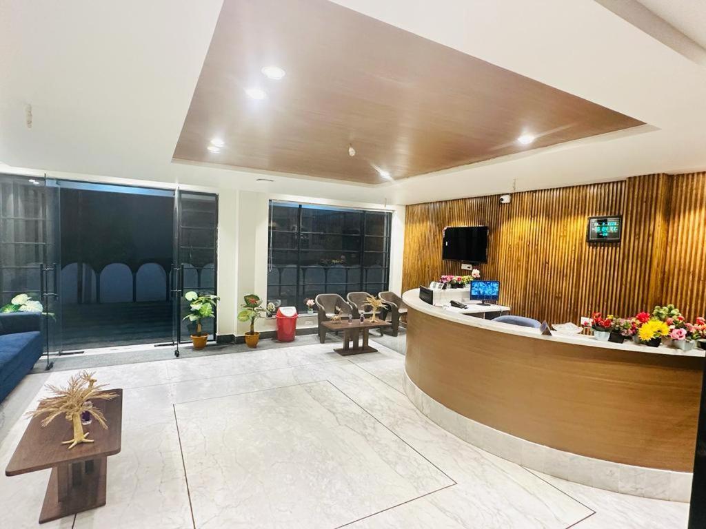 Royal Beach International ปูรี ภายนอก รูปภาพ