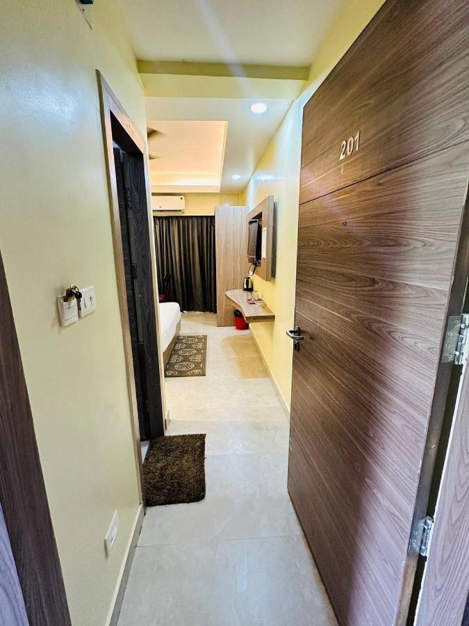 Royal Beach International ปูรี ภายนอก รูปภาพ
