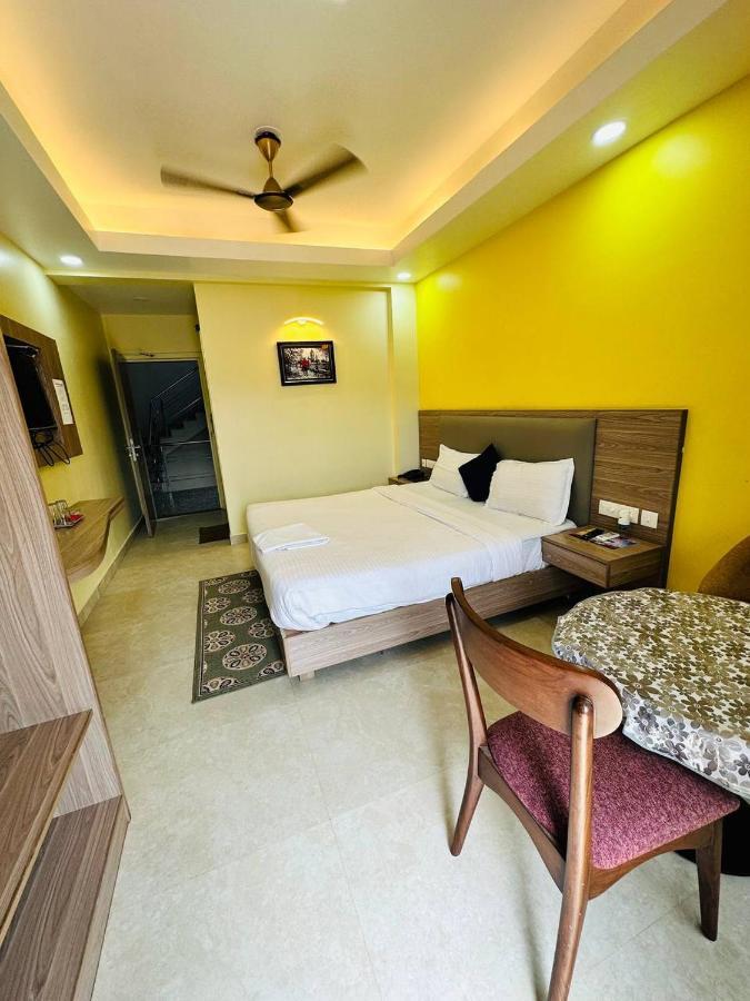 Royal Beach International ปูรี ภายนอก รูปภาพ